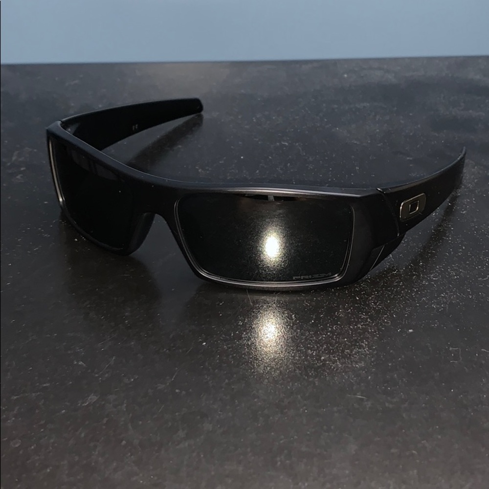 OAKLEY BLACK SUNGLASSES